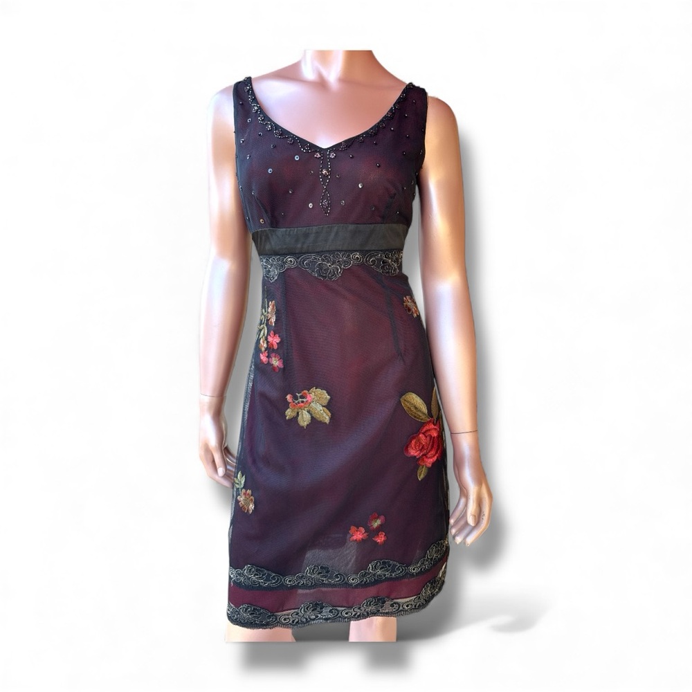 Adrianna Papell dress Black Tulle beaded- burgundy liner‎ Floral Embroidery 6 6P